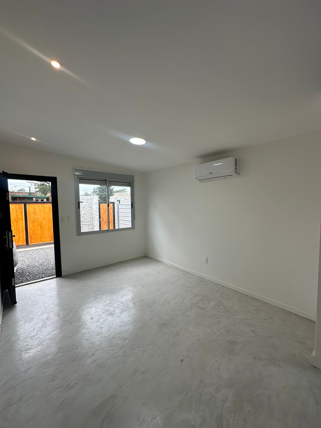 No disponible - ALQUILER DUPLEX SOLYMAR SUR