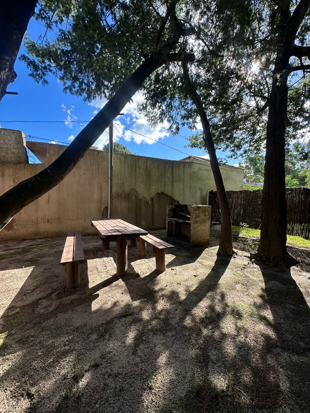 CASA ESTILO CABAÑA EN MARINDIA SUR 1 DORMITORIO