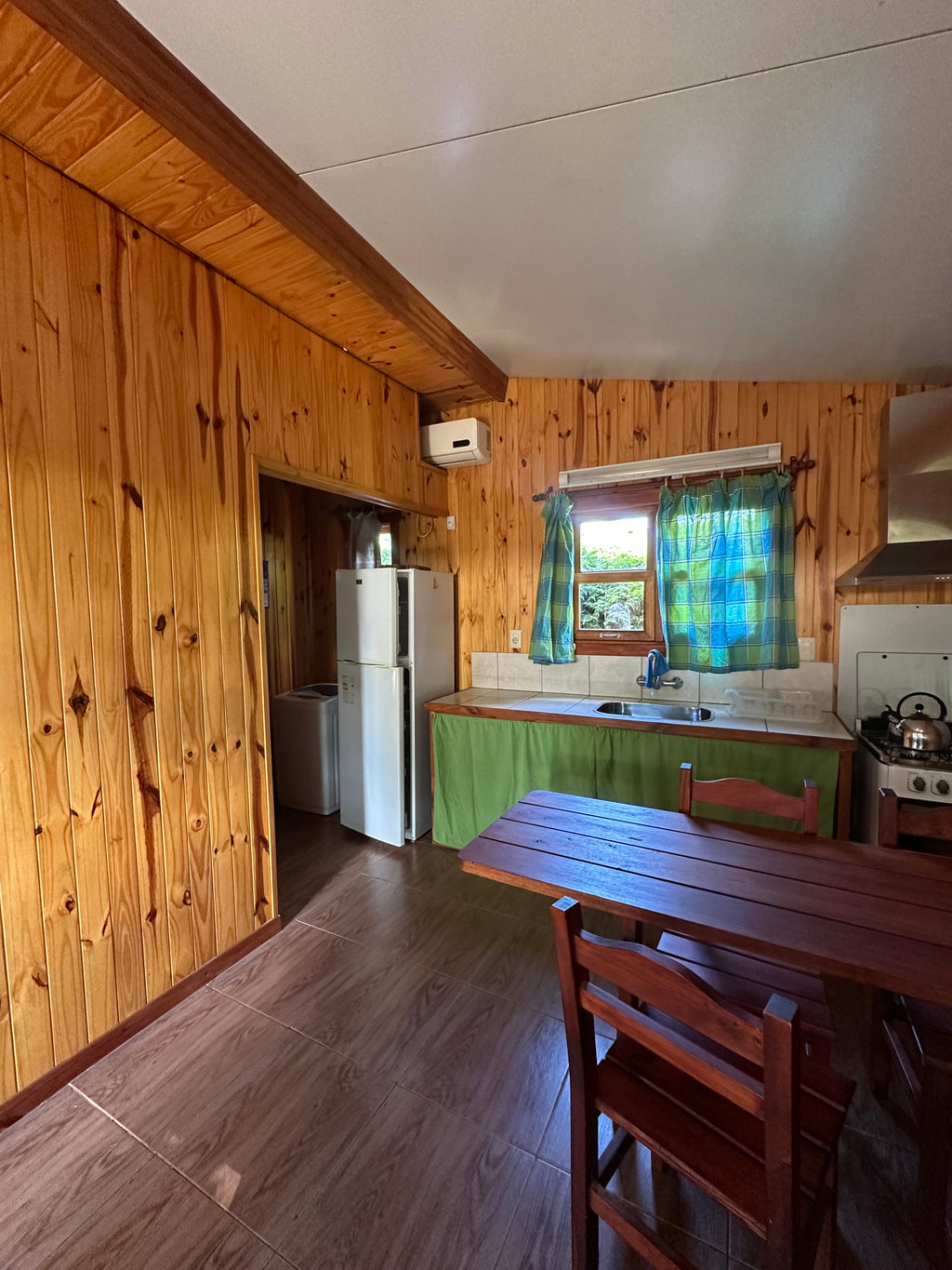 CASA ESTILO CABAÑA EN MARINDIA SUR