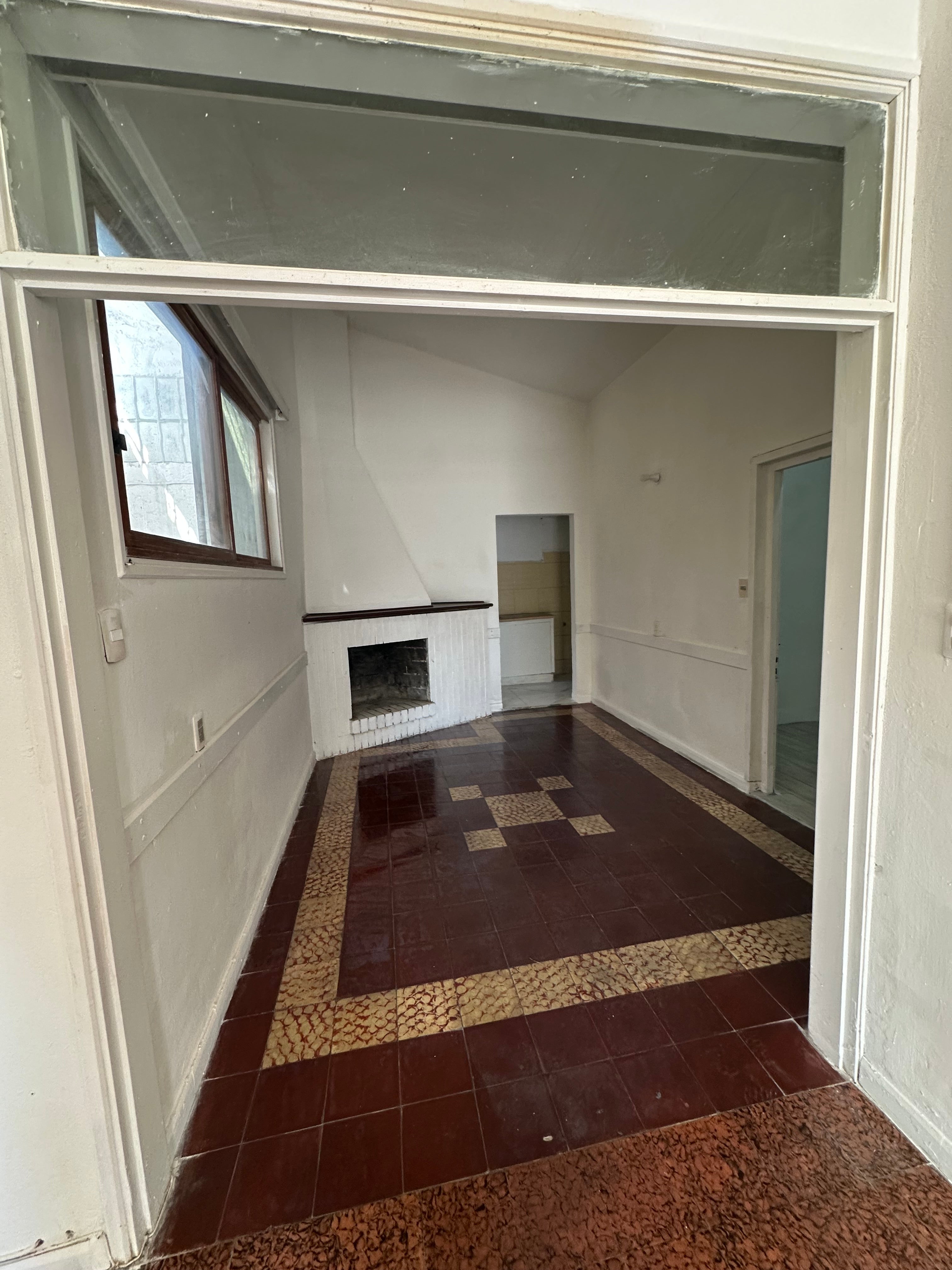 No disponible.ALQUILER DE CASA EN ATLÁNTIDA CON PISCINA